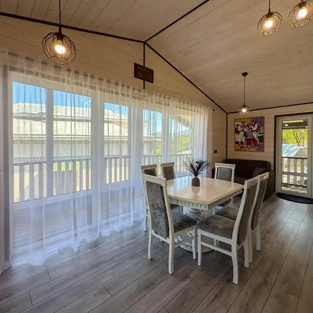 L&s Woodhouse * Verkhovyna