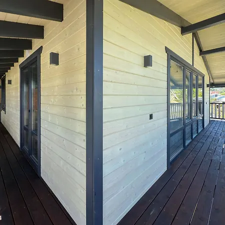 L&s Woodhouse Apartment *