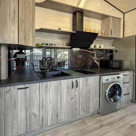 L&s Woodhouse Apartment Verkhovyna