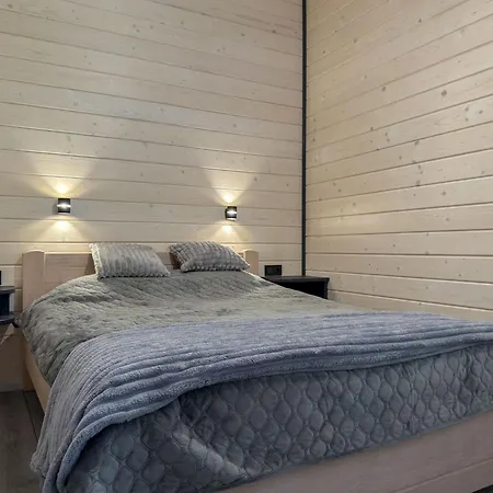 L&s Woodhouse * Verkhovyna