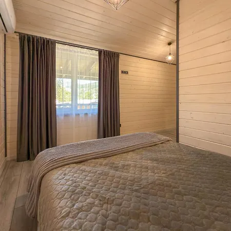 L&s Woodhouse Apartman