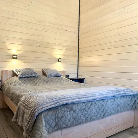 L&s Woodhouse Apartman *