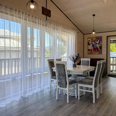 L&s Woodhouse Verhovina