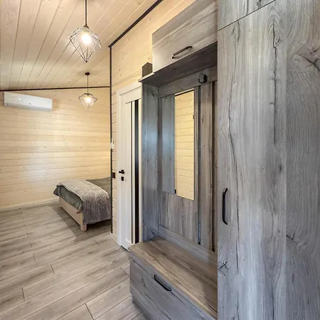 L&s Woodhouse Apartman *